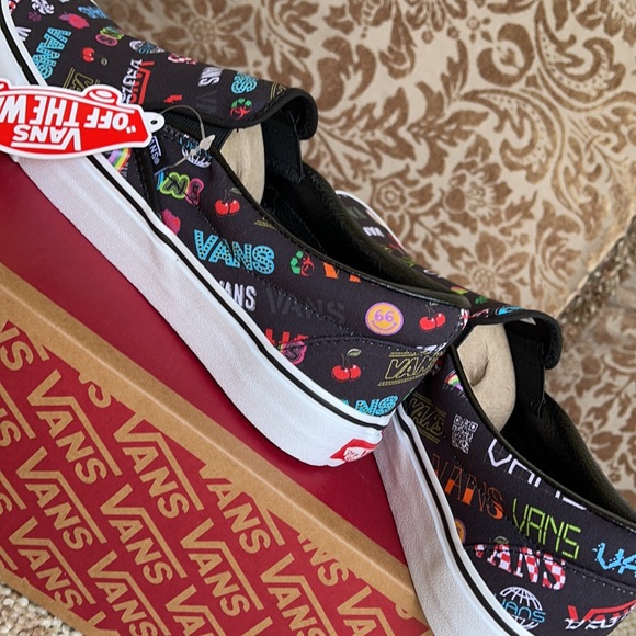 Vans Classic Slip On Disruptive Black/True White M - Picture 15 of 16